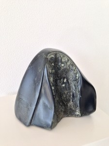 Mantel der liefde, sculpture in soapstone.